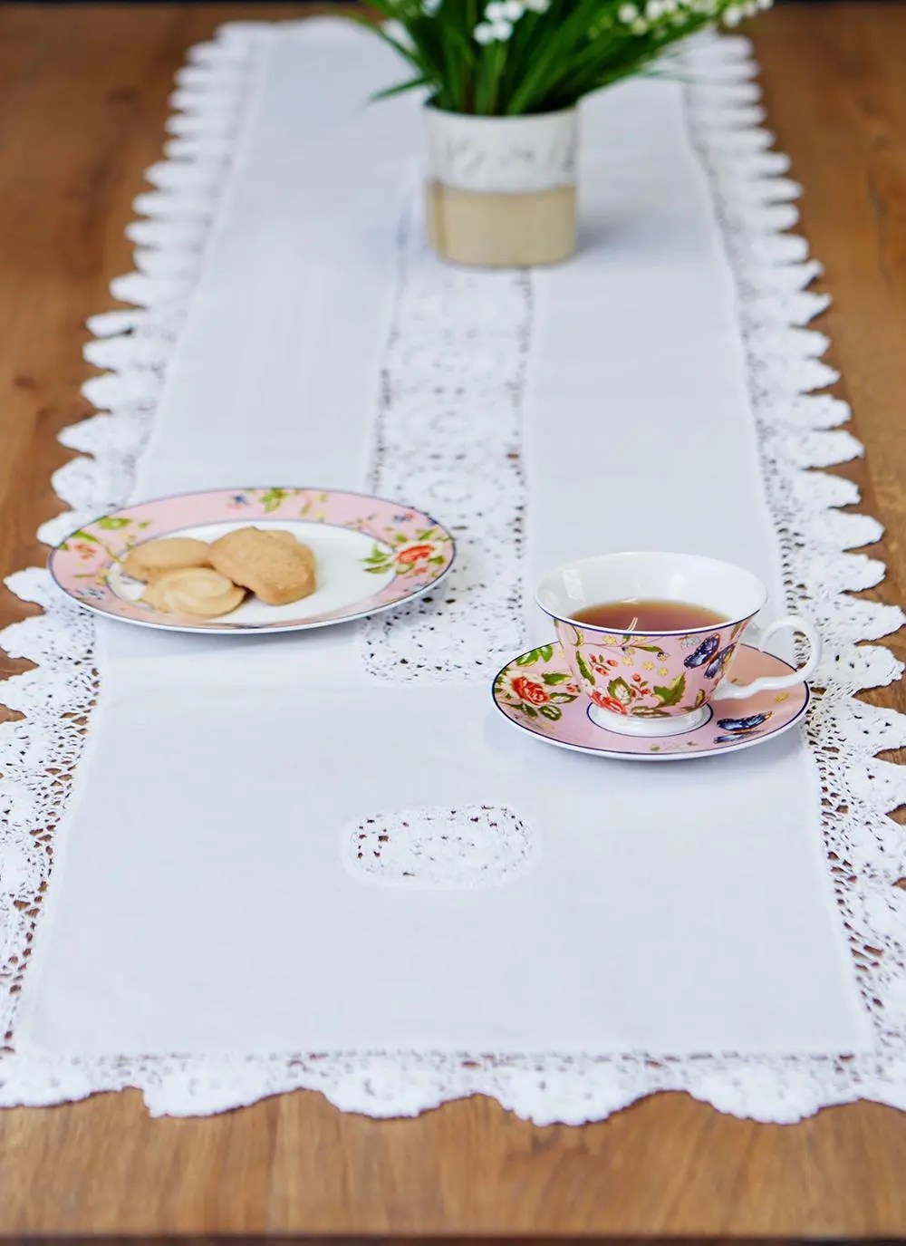 Crochet Edge Table Runner Blarney
